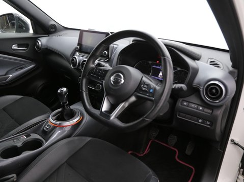 Nissan Juke 1.0 DIG-T Tekna Euro 6 (s/s) 5dr 22