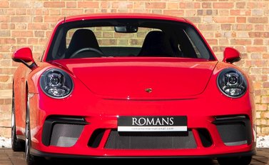 Porsche 911 GT3 Touring 1