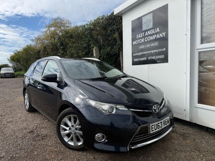 2013 AURIS 1.4 D 4D EXCEL TOURING SPORTS 5DR DIESEL MANUAL EURO 5 S... photo
