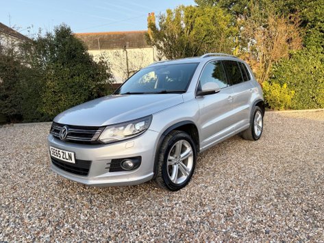 Volkswagen Tiguan 2.0 TDI BlueMotion Tech R-Line Edition SUV 5dr Diesel Manual 4WD Euro 6 (s/