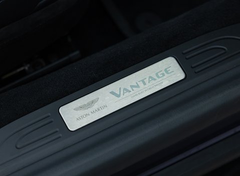 Aston Martin V8 Vantage ROADSTER 26