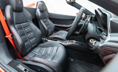 Ferrari 458 SPIDER 14