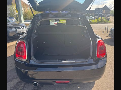 Mini Hatch 1.5 Cooper D Auto Euro 6 (s/s) 5dr 32