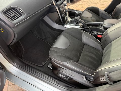 Volvo V40 1.6 T3 R-Design Nav Euro 5 (s/s) 5dr 44