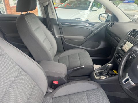 Volkswagen Golf 2.0 TDI Match DSG Euro 5 5dr 21