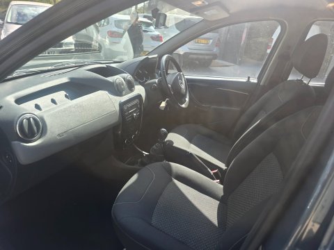 Dacia Duster LAUREATE DCI 9