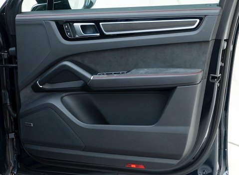 Porsche Cayenne GTS Coupé 24