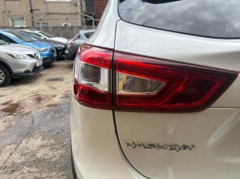 Nissan Qashqai 1.2 DIG-T Acenta Premium SUV 5dr Petrol Manual 2WD 6