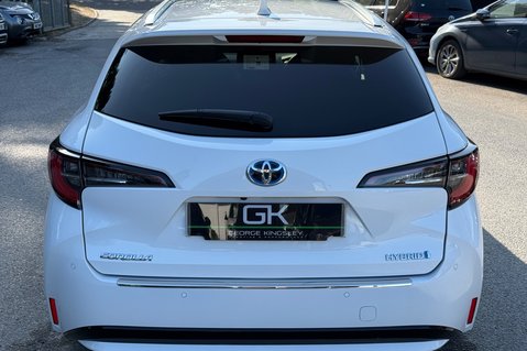 Toyota Corolla EXCEL HYBRID - ONE OWNER - FULL TOYOTA SERVICE HISTORY 8