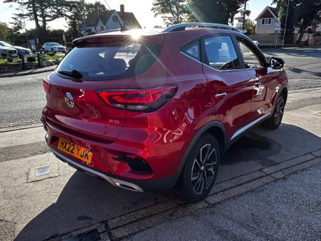 MG ZS EXCLUSIVE T-GDI 5