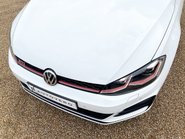 Volkswagen Golf GTI PERFORMANCE TSI DSG 31