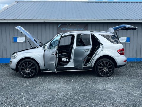 Mercedes-Benz M Class 3.0 ML300 CDI V6 BlueEfficiency Grand Edition G-Tronic 4WD Euro 5 5dr 3