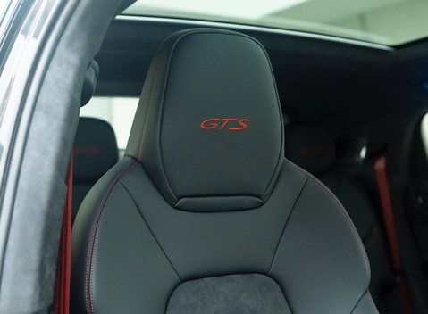 Porsche Cayenne GTS Coupé 12