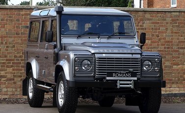 Land Rover 110 XS 1