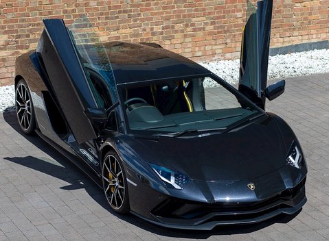 Lamborghini Aventador S LP740-4 12