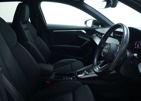 Audi A3 1.0 A3 Sportback 30 TFSI MHEV S Line Semi-Auto 5dr 44