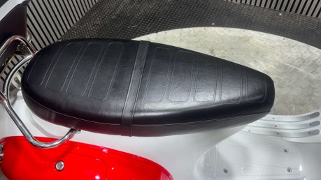 Ajs MODENA 2023 ONLY 3K LEARNER SCOOTER 125CC 1 OWNER NEW MOT SERVICED 41