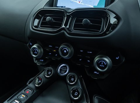 Aston Martin V8 Vantage 20