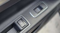Jaguar XF 2.0d Portfolio Saloon 4dr Diesel Auto Euro 6 (s/s) (163 ps) 55