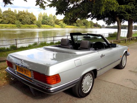 Mercedes-Benz R107 420 SL Sports 7