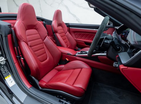 Porsche 911 Turbo Cabriolet (992) 17