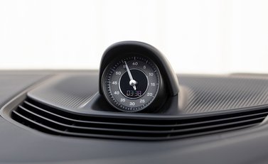 Porsche Taycan Turbo S 21