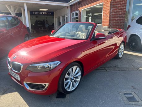 BMW 2 Series 2.0 220i Luxury Auto Euro 6 (s/s) 2dr