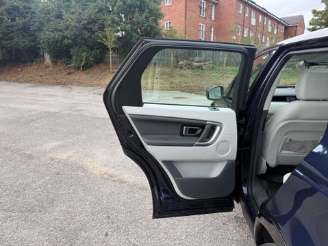 Land Rover Discovery Sport 2.0 Discovery Sport HSE TD4 Auto 4WD 5dr 14