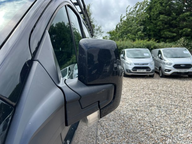 Ford Transit Custom SWB L1H1 Low Roof Limited 300 Air Con Alloys Sensors EURO 6 NO VAT 20