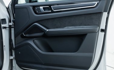 Porsche Cayenne GTS Coupe 22