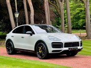 Porsche Cayenne 4.0T V8 Turbo TiptronicS 4WD Euro 6 (s/s) 5dr 64