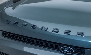 Land Rover Defender OCTA EDITION ONE 45