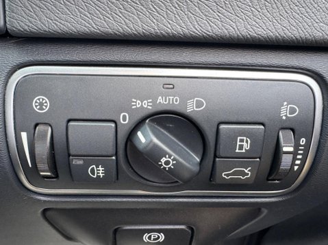 Volvo V60 2.0 D3 R-Design Nav Auto Euro 6 (s/s) 5dr 30