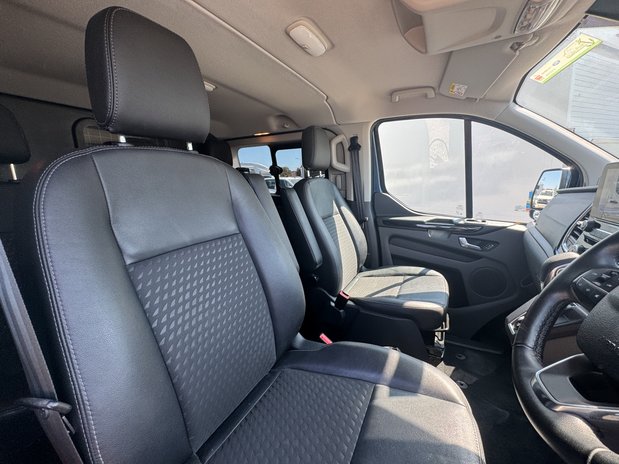 Ford Transit Custom AUTO Crew Cab SWB L1H1 320 Sport Air Con Camera Nav NO VAT SELECT 18