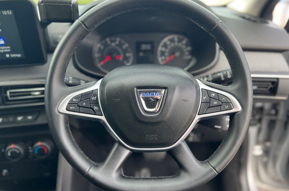 Dacia Sandero COMFORT 1.0 TCE AUTOMATIC 5 DOOR 26