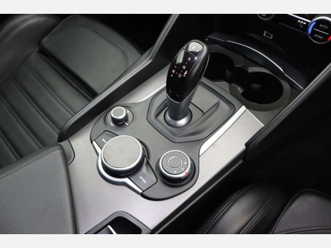 Alfa Romeo Giulia 2.1 Giulia Speciale TD Auto 4dr 32