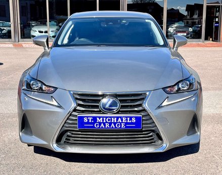 Lexus Is 2.5 IS 300h Advance CVT 4dr 5