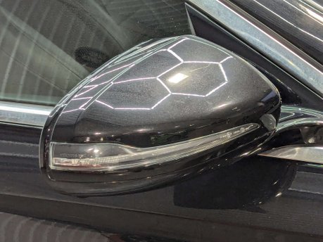 Mercedes-Benz E Class 2.0 E 300 AMG Line de Auto 4dr 17