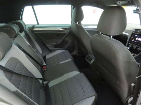 Volkswagen Golf 1.5 Golf R-Line TSi Evo 5dr 8