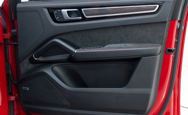 Porsche Cayenne GTS Coupé 23