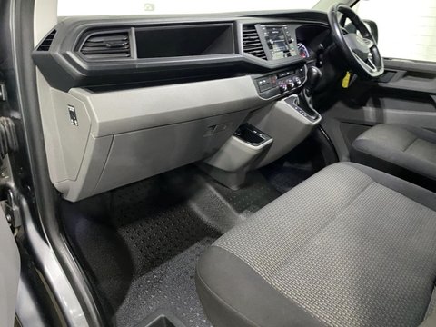 Volkswagen Transporter T30 TDI P/V HIGHLINE 12