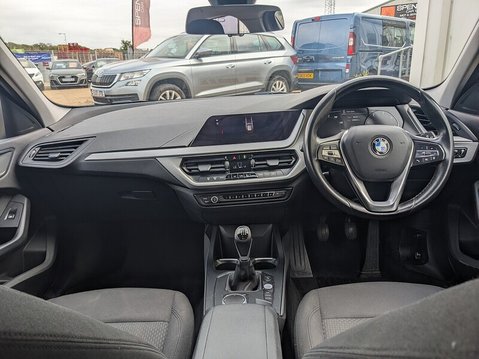 BMW 1 Series 116D SE 19
