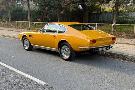 Aston Martin DBS Vantage 1 of 9 Bahamas Yellow 4