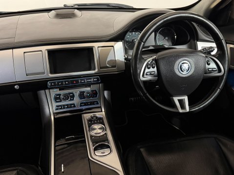 Jaguar XF D V6 S PORTFOLIO 16