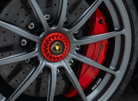 Lamborghini Aventador SVJ LP 770-4 ROADSTER 34