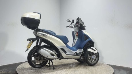 Piaggio MP3 YOURBAN LT 2015 3K NEW MOT NEW TYRES TRIKE 3 WHEELER 300CC 3