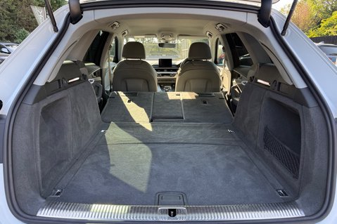 Audi A4 AVANT TDI ULTRA SPORT - APPLE CAR PLAY - CC - ROCK GREY LEATHER - 50