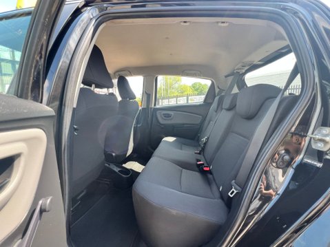 Toyota Yaris VVT-I ACTIVE 63