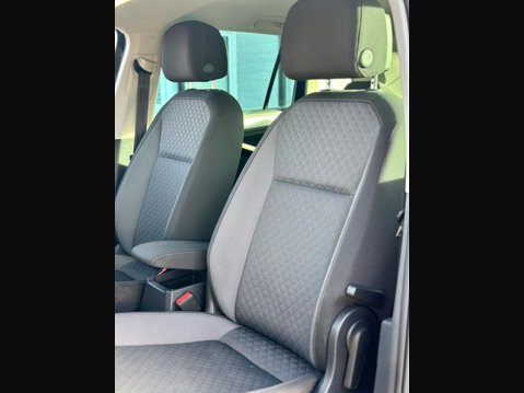 Volkswagen Tiguan 2.0 TDI SE Navigation Euro 6 (s/s) 5dr 12