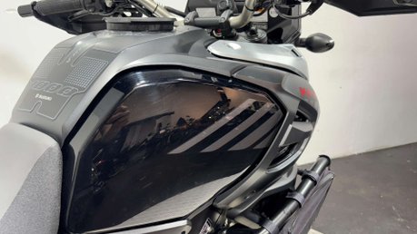 Suzuki V-Strom 1000 DL 2018 16K WITH EXTRAS ADVENTURER BIKE 1000CC 18